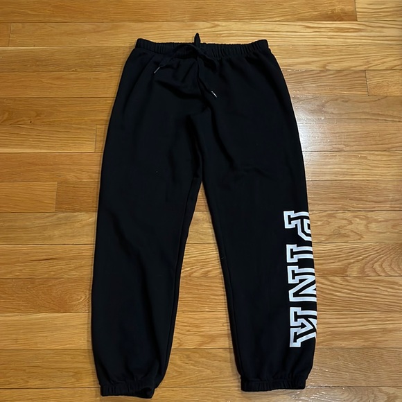 PINK Victoria's Secret Pants - NWOT Pink Victoria’s Secret sweatpants size medium.